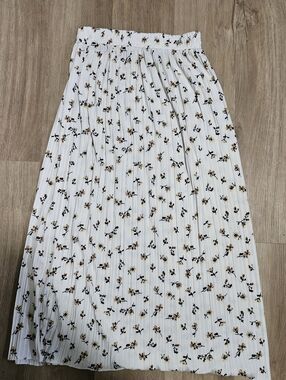 Jon & Anna Contemporary White Floral Pleated Maxi Skirt